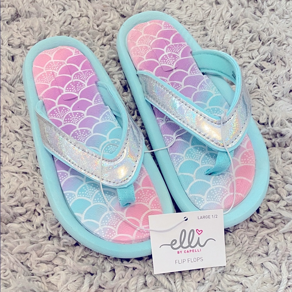 Elli by Capelli Sporty Flex Thong Mermaid Sandals, Size 1/2